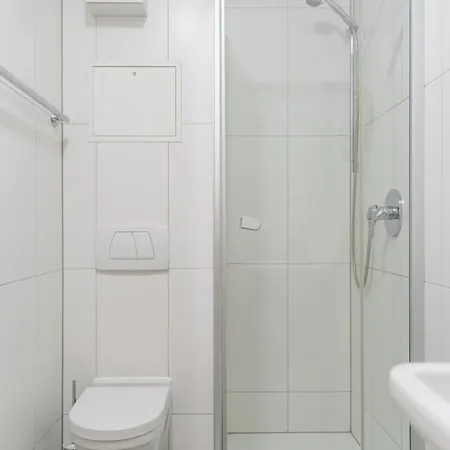 Attraktive Fuer Vier Mit Balkon In *