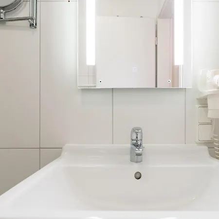 Attraktive Fuer Vier Mit Balkon In Apartamento Sellin (Rugen)